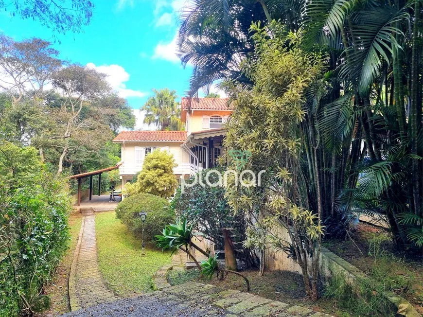 Foto 1 de Casa de Condomínio com 6 Quartos à venda, 260m² em Itaipava, Petrópolis