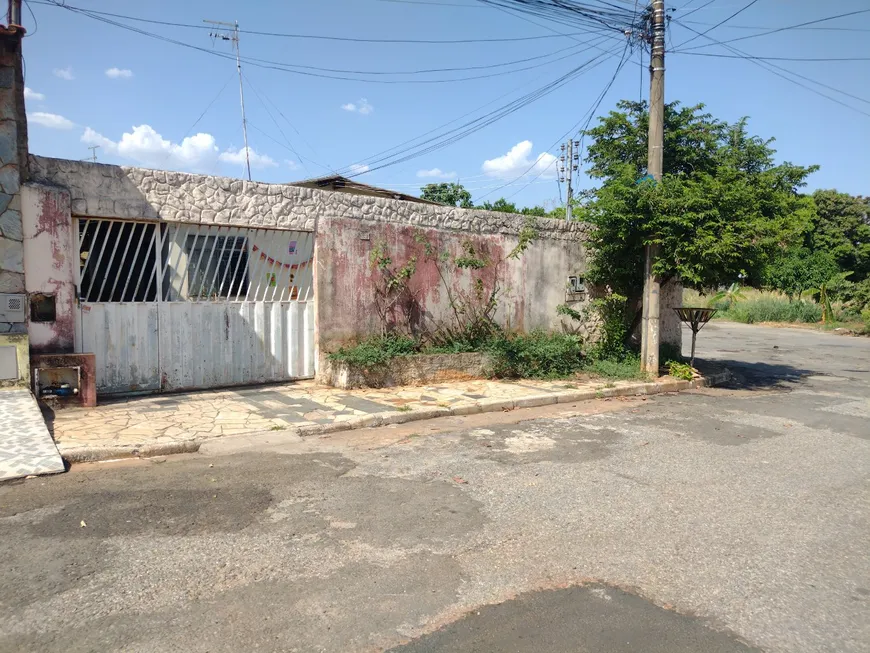 Foto 1 de Casa com 3 Quartos à venda, 180m² em Conjunto Fabiana, Goiânia