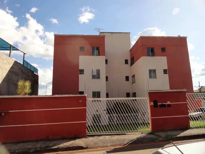 Foto 1 de Apartamento com 2 Quartos à venda, 44m² em Jardim das Alterosas 2 Secao, Betim