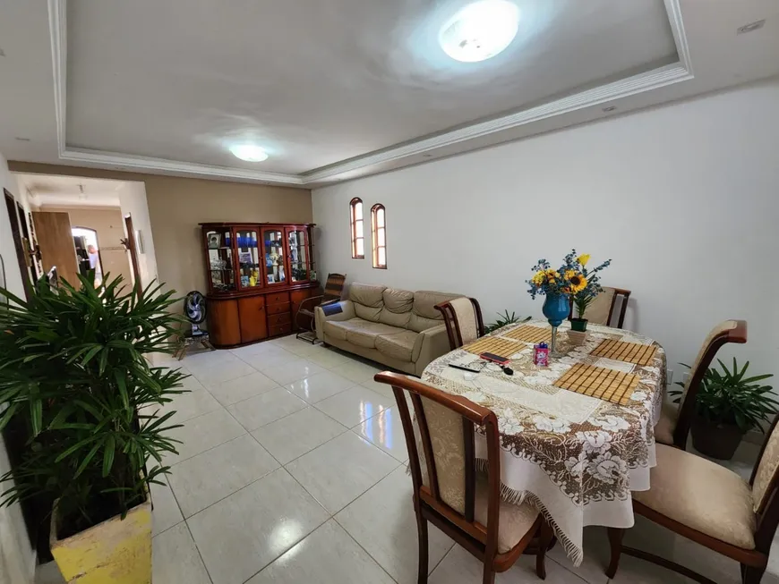 Foto 1 de Casa com 2 Quartos à venda, 90m² em Araruama, Araruama