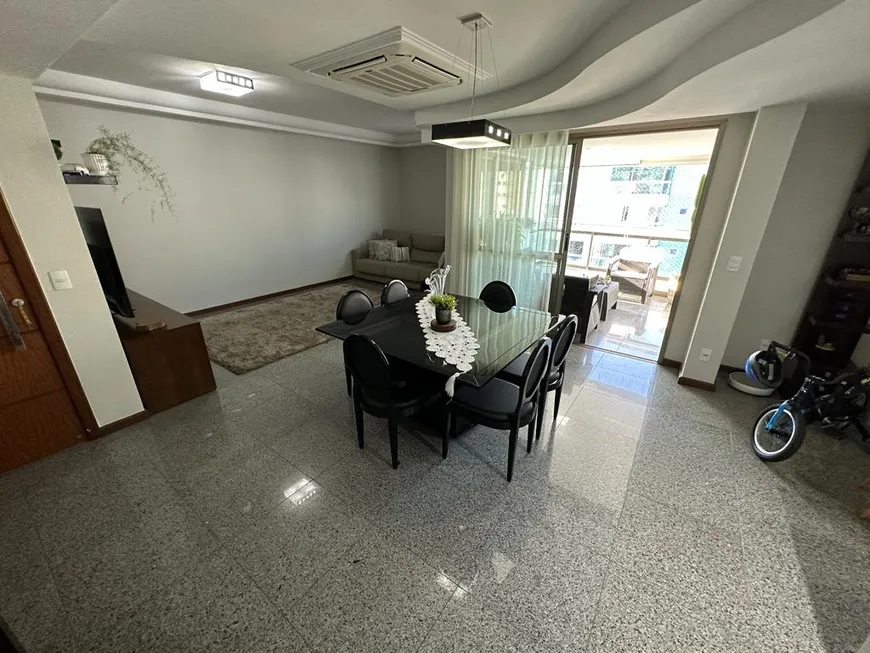 Foto 1 de Apartamento com 4 Quartos à venda, 190m² em Santa Helena, Vitória