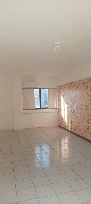 Foto 1 de Sala Comercial para alugar, 28m² em Pituba, Salvador