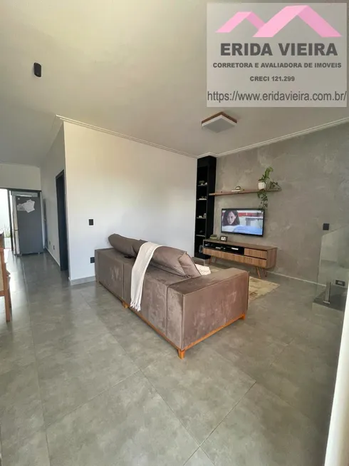 Foto 1 de Sobrado com 3 Quartos à venda, 162m² em Loteamento Santa Clara, Pindamonhangaba