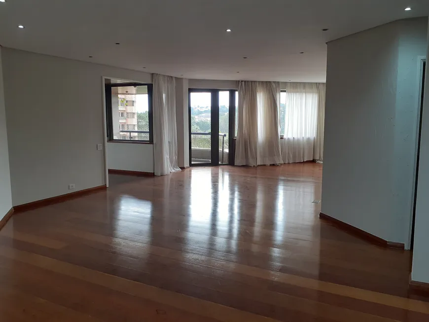 Foto 1 de Apartamento com 3 Quartos para venda ou aluguel, 200m² em Empresarial 18 do Forte, Barueri
