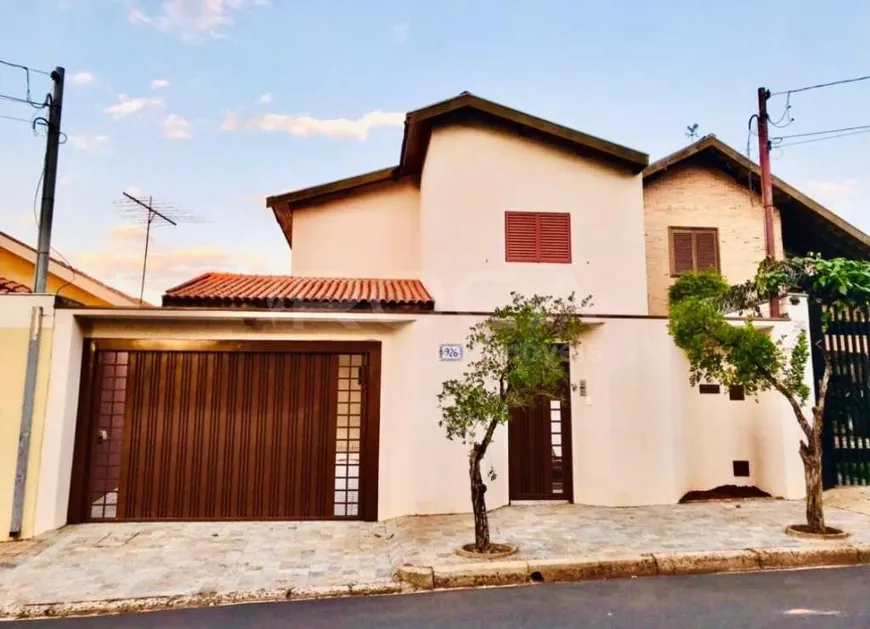 Foto 1 de Sobrado com 3 Quartos à venda, 210m² em Parque Industrial Lagoinha, Ribeirão Preto