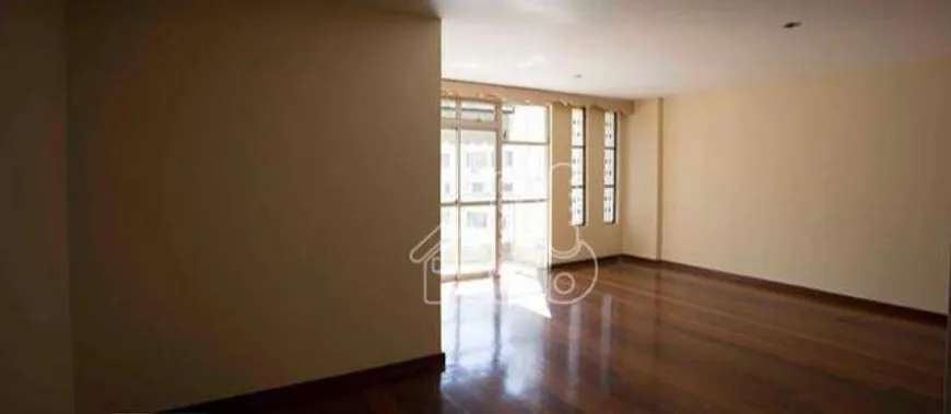 Foto 1 de Apartamento com 3 Quartos à venda, 130m² em Icaraí, Niterói