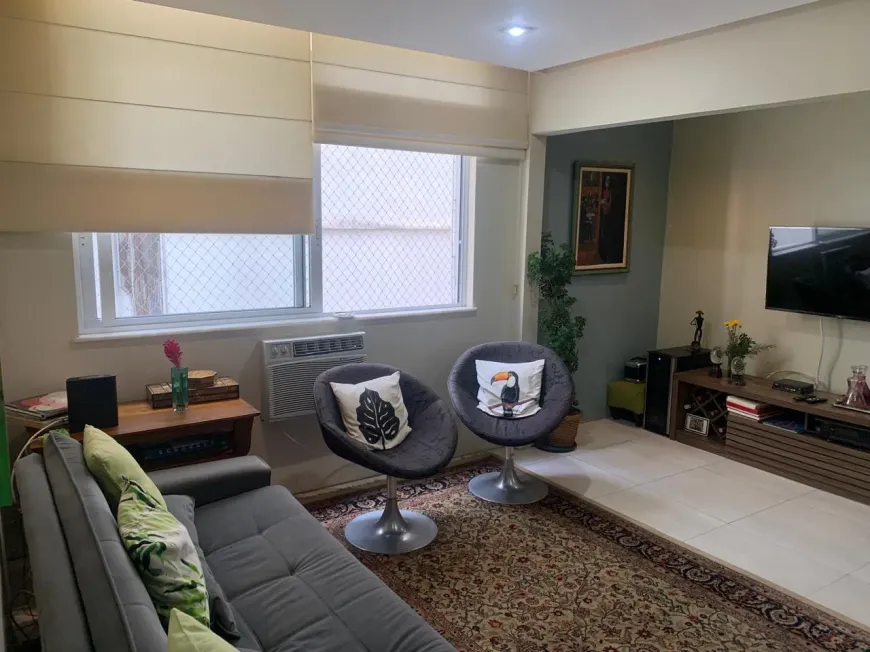 Foto 1 de Apartamento com 2 Quartos à venda, 65m² em Leblon, Rio de Janeiro