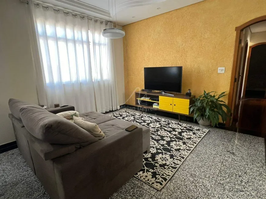 Foto 1 de Apartamento com 4 Quartos à venda, 120m² em Sagrada Família, Belo Horizonte