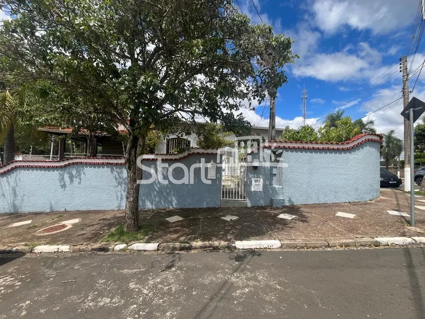 Foto 1 de Imóvel Comercial com 3 Quartos para alugar, 350m² em Jardim Rosana Sousas, Campinas