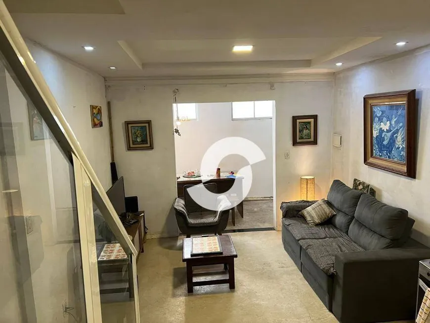 Foto 1 de Casa com 2 Quartos à venda, 160m² em Maralegre, Niterói