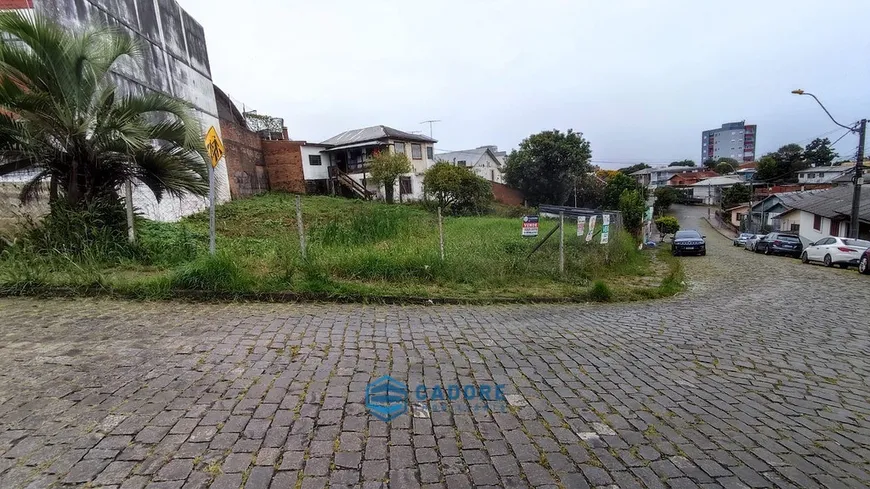 Foto 1 de Lote/Terreno à venda, 400m² em Rio Branco, Caxias do Sul