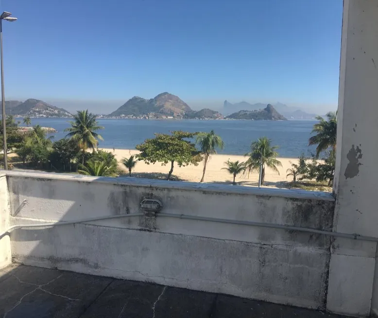 Foto 1 de Ponto Comercial para alugar, 700m² em São Francisco, Niterói