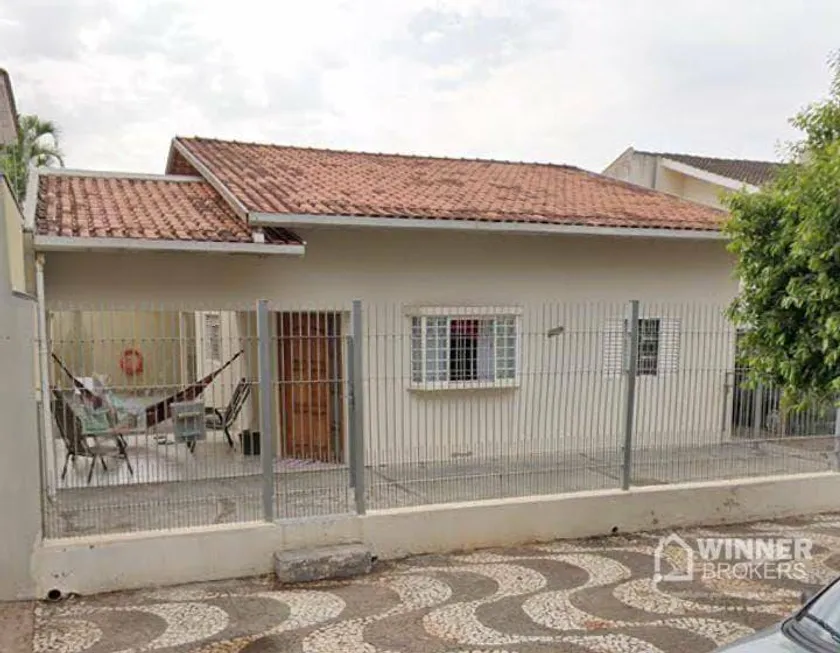 Foto 1 de Casa com 4 Quartos à venda, 220m² em Centro, Paranavaí