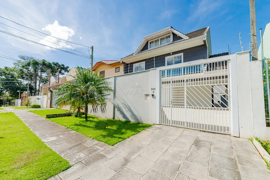 Foto 1 de Sobrado com 3 Quartos para alugar, 250m² em Santa Felicidade, Curitiba
