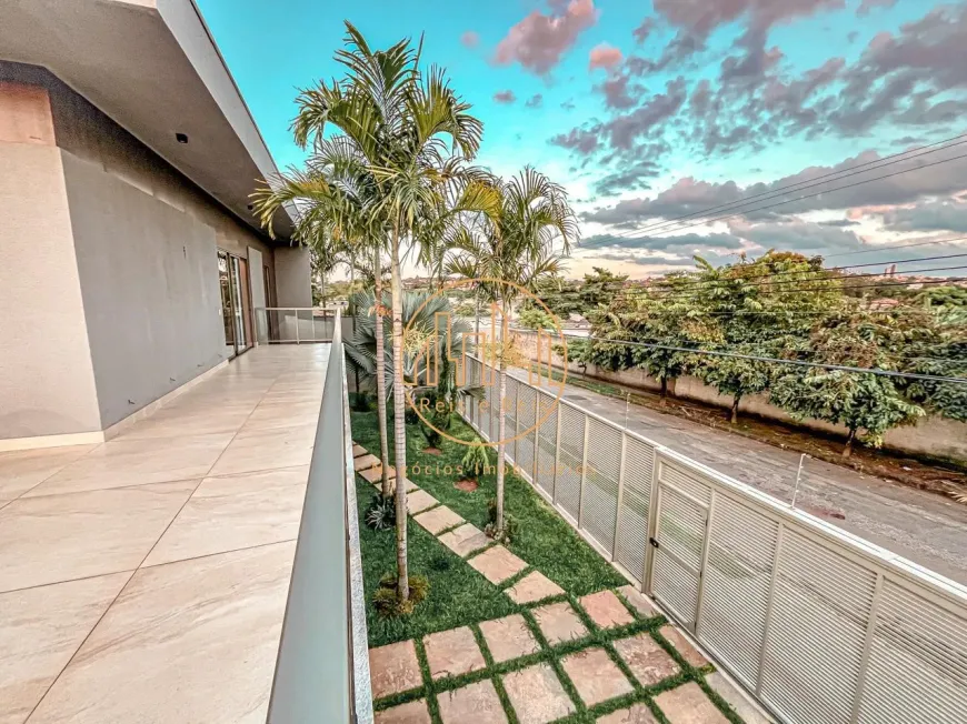 Foto 1 de Casa com 5 Quartos à venda, 423m² em Bandeirantes, Belo Horizonte