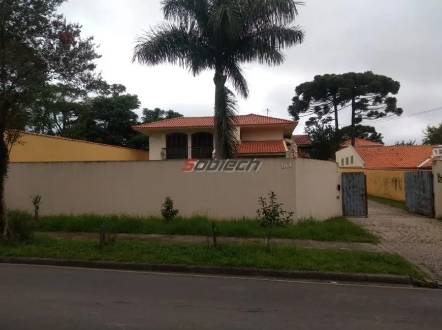 Foto 1 de Casa com 7 Quartos à venda, 675m² em Cristo Rei, Curitiba