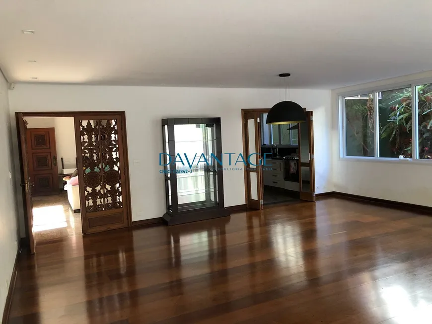 Foto 1 de Casa com 4 Quartos para venda ou aluguel, 456m² em Jardim Das Bandeiras, São Paulo