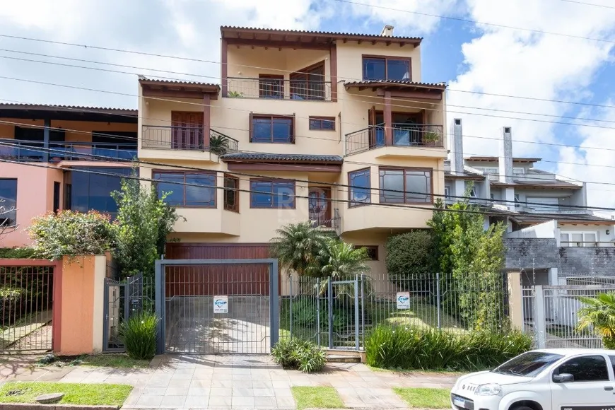 Foto 1 de Casa com 3 Quartos à venda, 358m² em Jardim Isabel, Porto Alegre