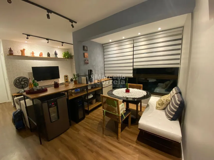 Foto 1 de Apartamento com 2 Quartos à venda, 61m² em Prado, Recife