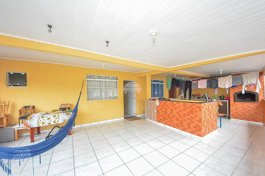 Foto 1 de Casa com 4 Quartos à venda, 231m² em Sitio Cercado, Curitiba