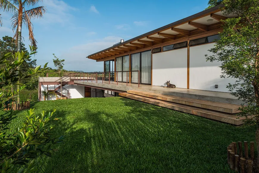 Foto 1 de Casa de Condomínio com 5 Quartos à venda, 400m² em do Carmo Canguera, São Roque