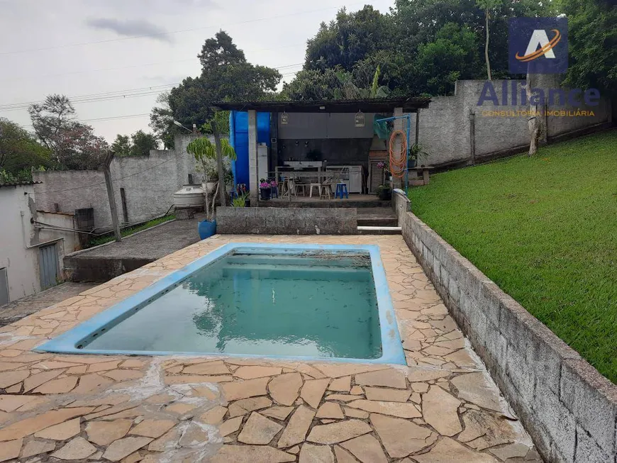 Foto 1 de Fazenda/Sítio com 4 Quartos à venda, 220m² em Estiva, Louveira