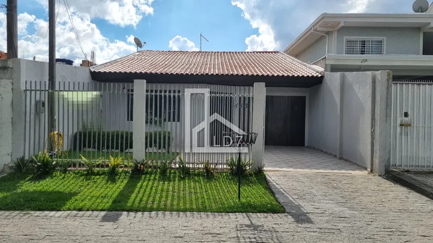 Foto 1 de Casa com 4 Quartos à venda, 140m² em Guabirotuba, Curitiba