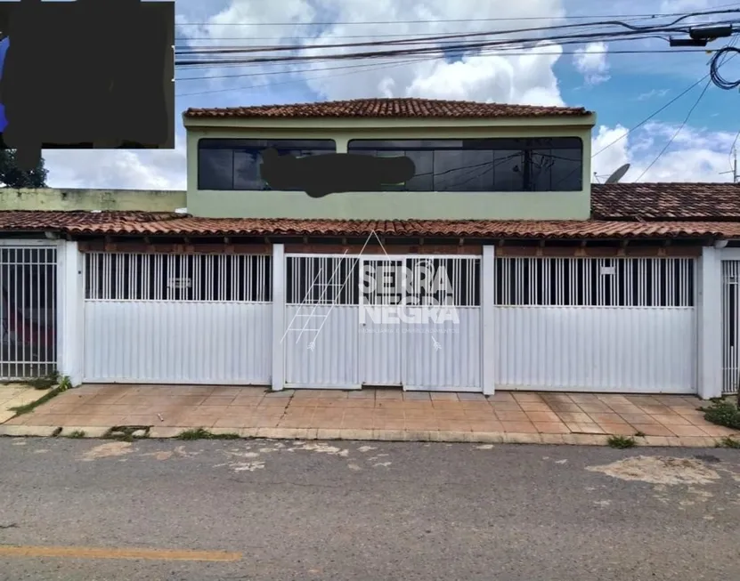 Foto 1 de Casa com 5 Quartos à venda, 350m² em Setor Central, Brasília