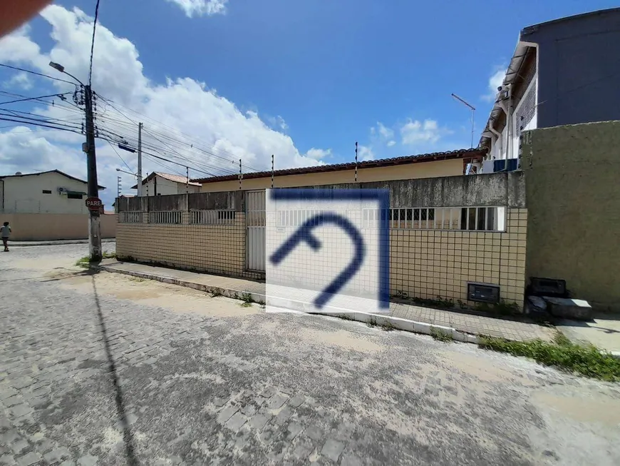 Foto 1 de Casa com 4 Quartos à venda, 110m² em Santos Reis, Parnamirim