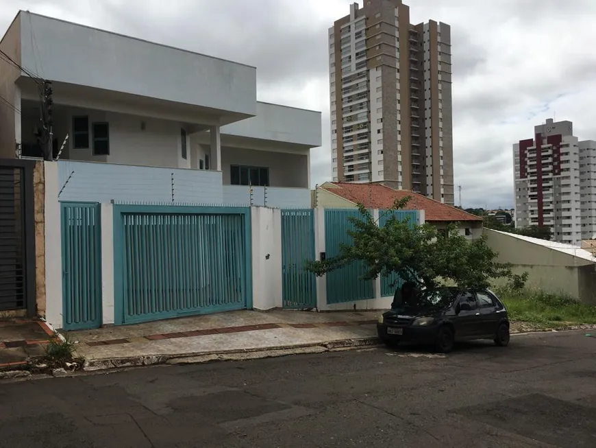 Foto 1 de Sobrado com 7 Quartos à venda, 400m² em Centro, Campo Grande