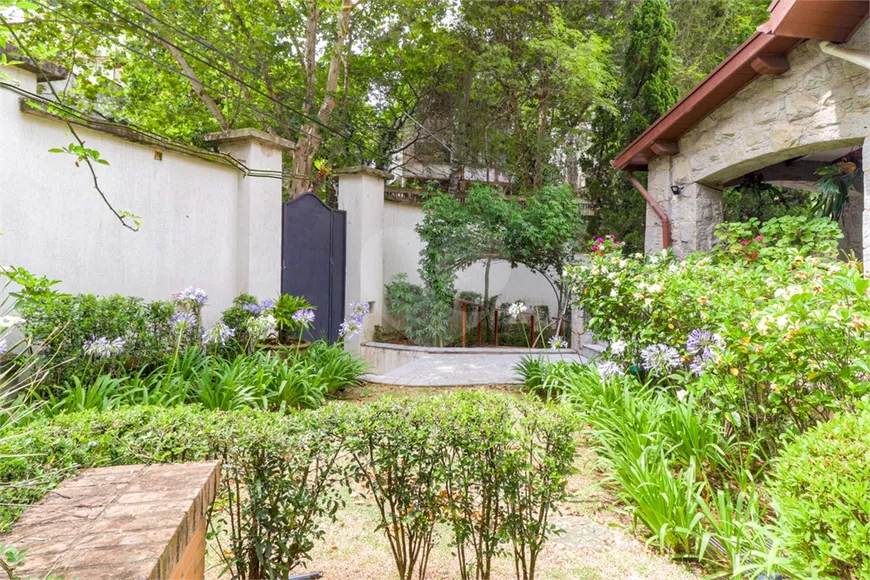 Foto 1 de Casa com 3 Quartos à venda, 400m² em Pacaembu, São Paulo