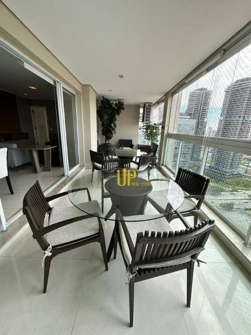 Foto 1 de Apartamento com 3 Quartos à venda, 140m² em Brooklin, São Paulo