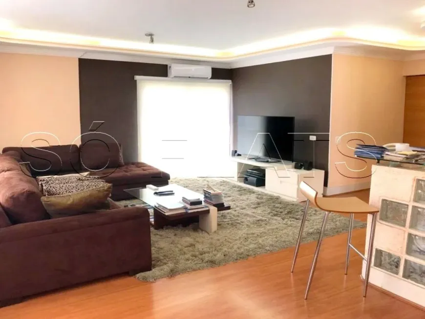 Foto 1 de Flat com 2 Quartos para alugar, 135m² em Vila Olímpia, São Paulo