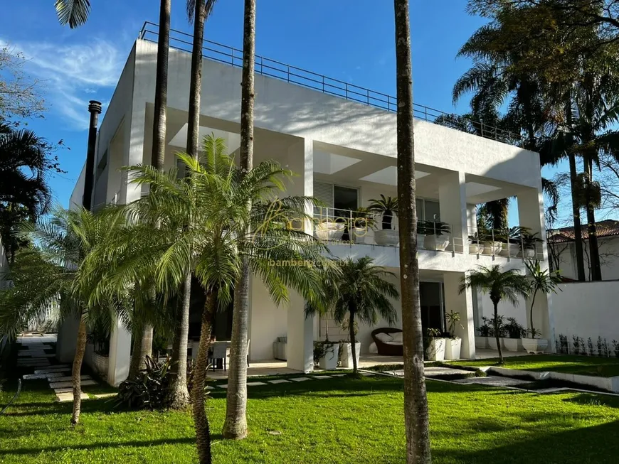 Foto 1 de Sobrado com 3 Quartos para alugar, 880m² em Jardim América, São Paulo