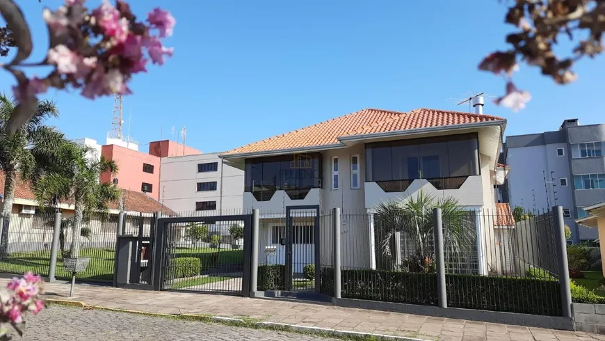 Foto 1 de Casa com 4 Quartos à venda, 290m² em Aurora, Carlos Barbosa