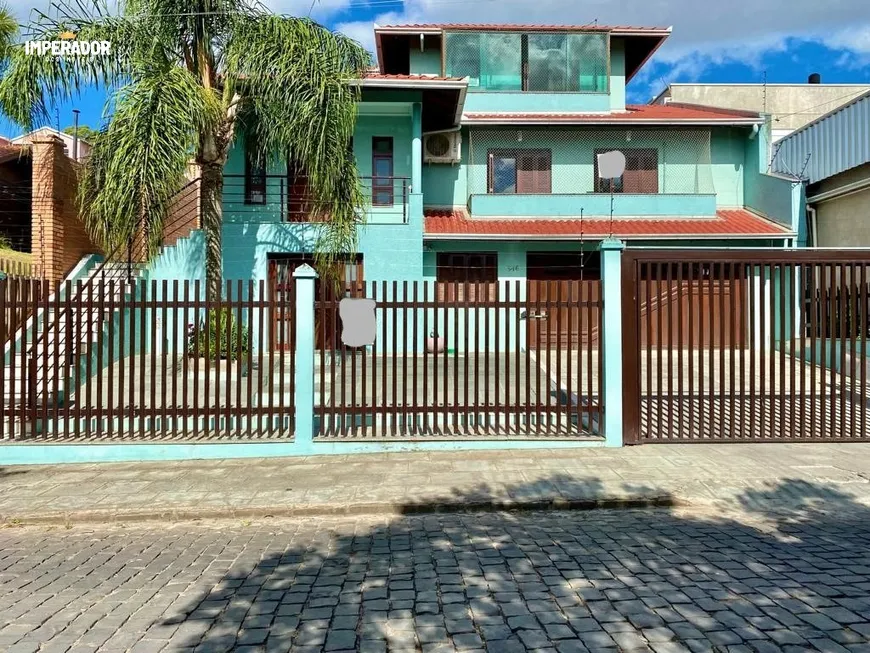 Foto 1 de Casa com 3 Quartos à venda, 334m² em Cidade Nova, Caxias do Sul