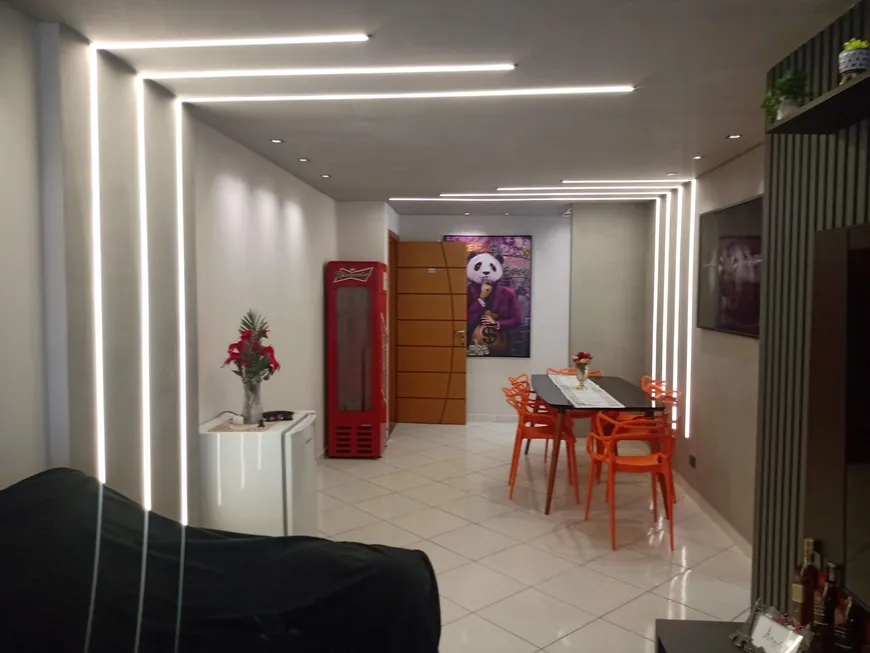 Foto 1 de Apartamento com 2 Quartos à venda, 82m² em Vila Tupi, Praia Grande