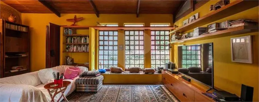 Foto 1 de Casa de Condomínio com 4 Quartos à venda, 480m² em Granja Viana, Carapicuíba
