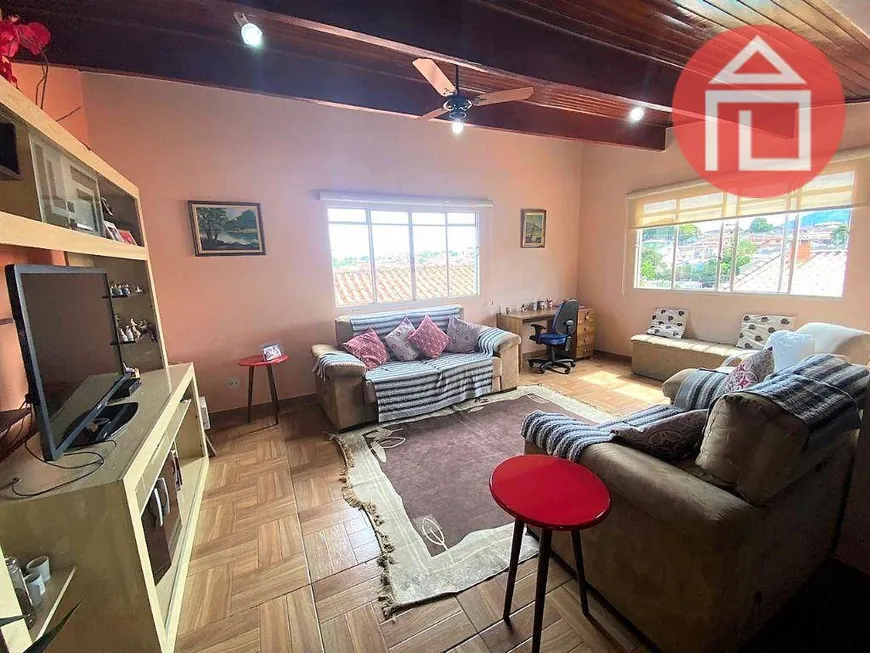 Foto 1 de Casa com 4 Quartos à venda, 219m² em Jardim Recreio, Bragança Paulista