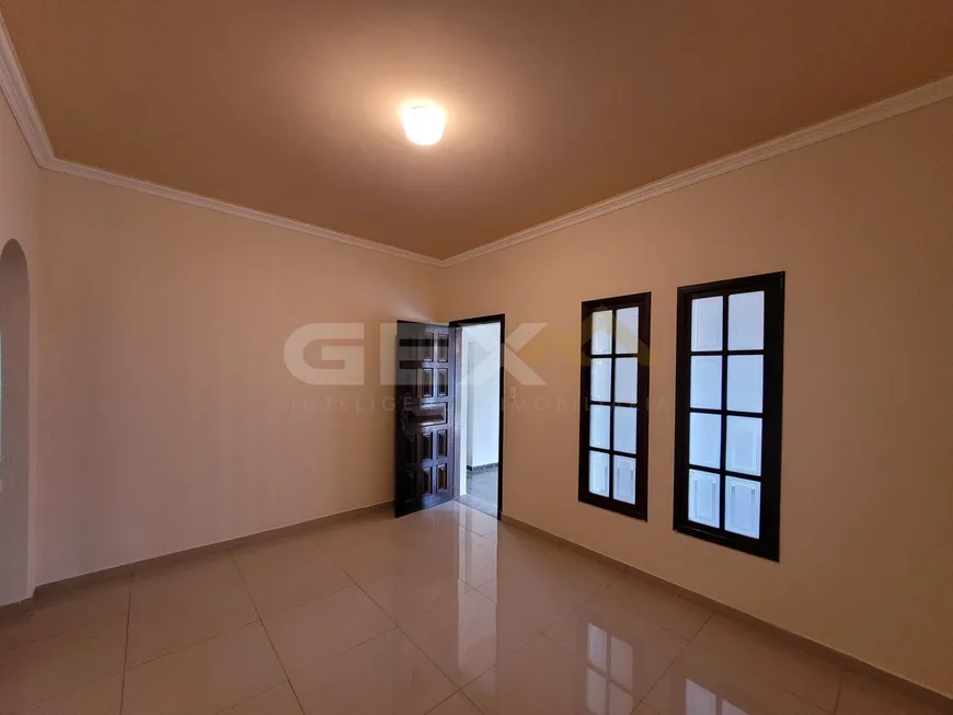 Foto 1 de Casa com 3 Quartos à venda, 180m² em Vila Espirito Santo, Divinópolis