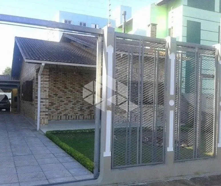 Foto 1 de Casa com 3 Quartos à venda, 266m² em Cavalhada, Porto Alegre