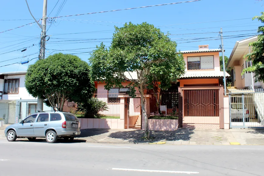 Foto 1 de Casa com 4 Quartos à venda, 178m² em Nossa Senhora de Lourdes, Caxias do Sul