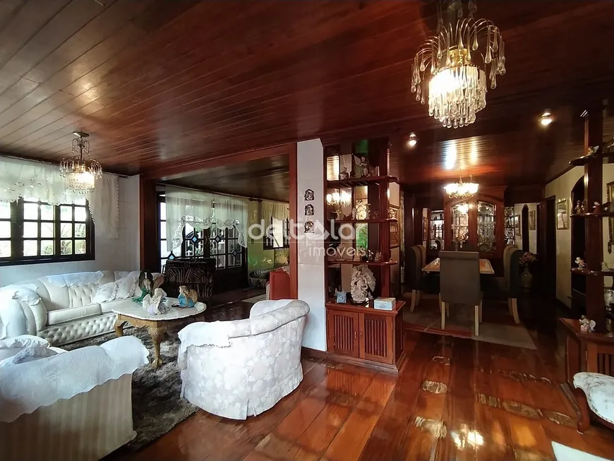 Foto 1 de Casa com 4 Quartos à venda, 482m² em Rio Branco, Belo Horizonte