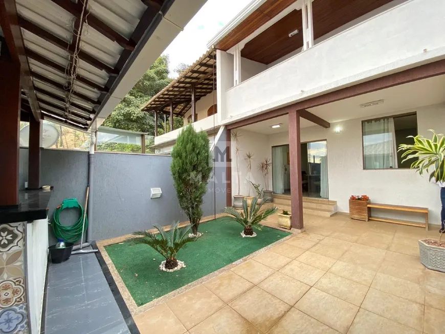 Foto 1 de Casa com 3 Quartos à venda, 416m² em Teixeira Dias, Belo Horizonte