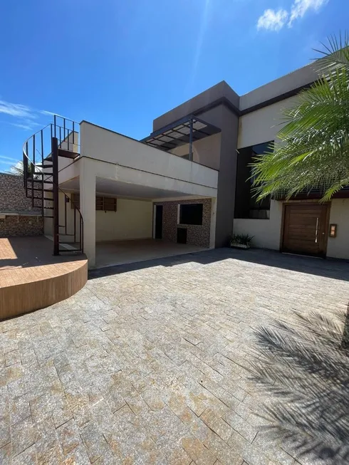 Foto 1 de Casa com 4 Quartos à venda, 311m² em Setor de Habitacoes Individuais Sul, Brasília
