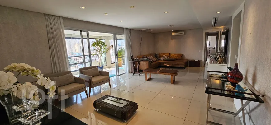 Foto 1 de Apartamento com 3 Quartos à venda, 193m² em Liberdade, São Paulo