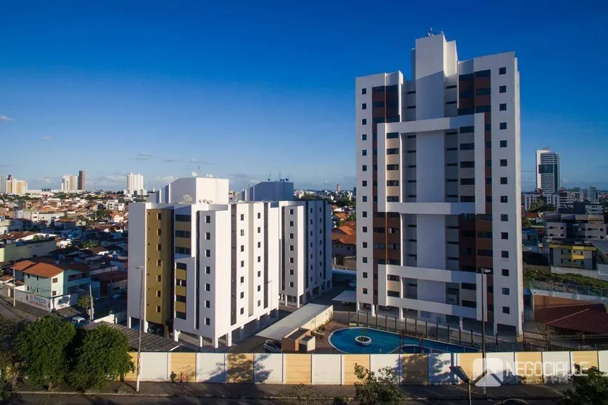 Foto 1 de Apartamento com 3 Quartos à venda, 87m² em Catole, Campina Grande