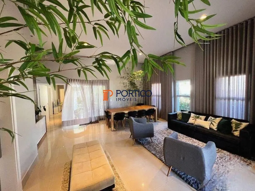 Foto 1 de Casa de Condomínio com 3 Quartos à venda, 200m² em Residencial Terras do Cancioneiro, Paulínia