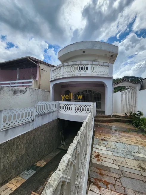 Foto 1 de Imóvel Comercial com 6 Quartos para venda ou aluguel, 439m² em Treze de Maio, Santa Isabel