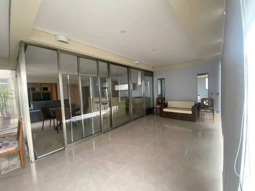 Foto 1 de Apartamento com 2 Quartos para alugar, 160m² em Itaim Bibi, São Paulo